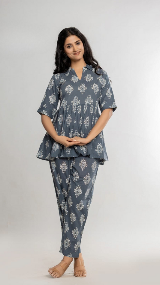 Comfort Bloom Printed Lounge Set